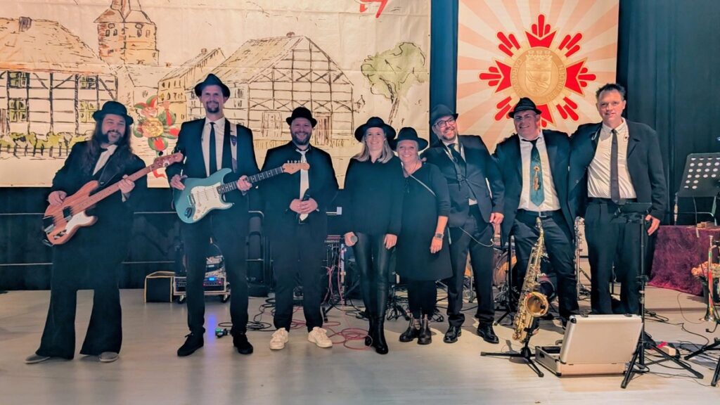 Die Band BFUNK auf der Bühne der Stadthalle